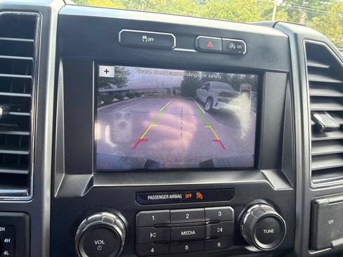 Used 2018 Ford F150 XLT w/ Equipment Group 302A Luxury AWD/4WD image 19