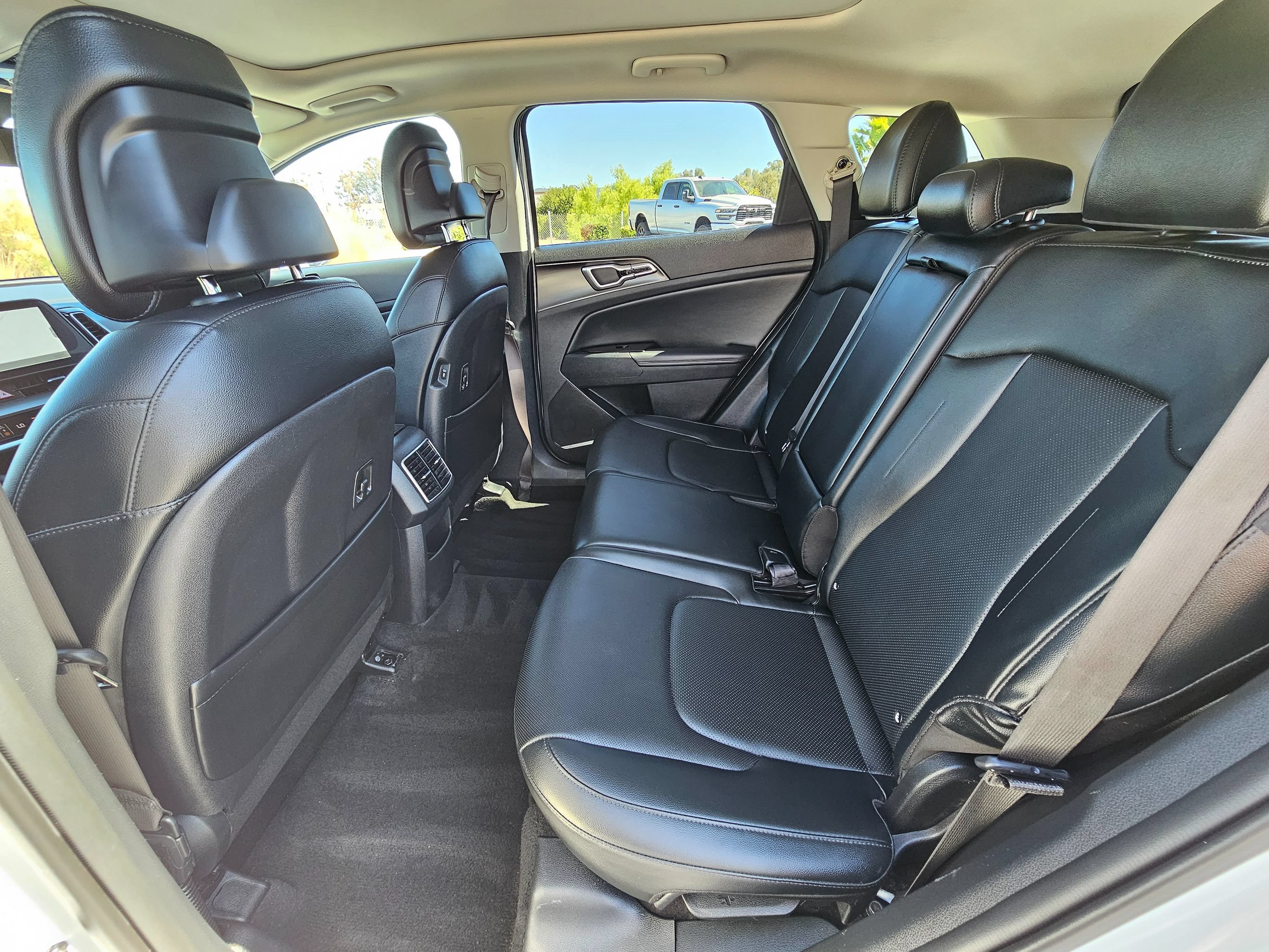 Used 2025 Kia Sportage EX w/ Premium Package AWD/4WD image 20