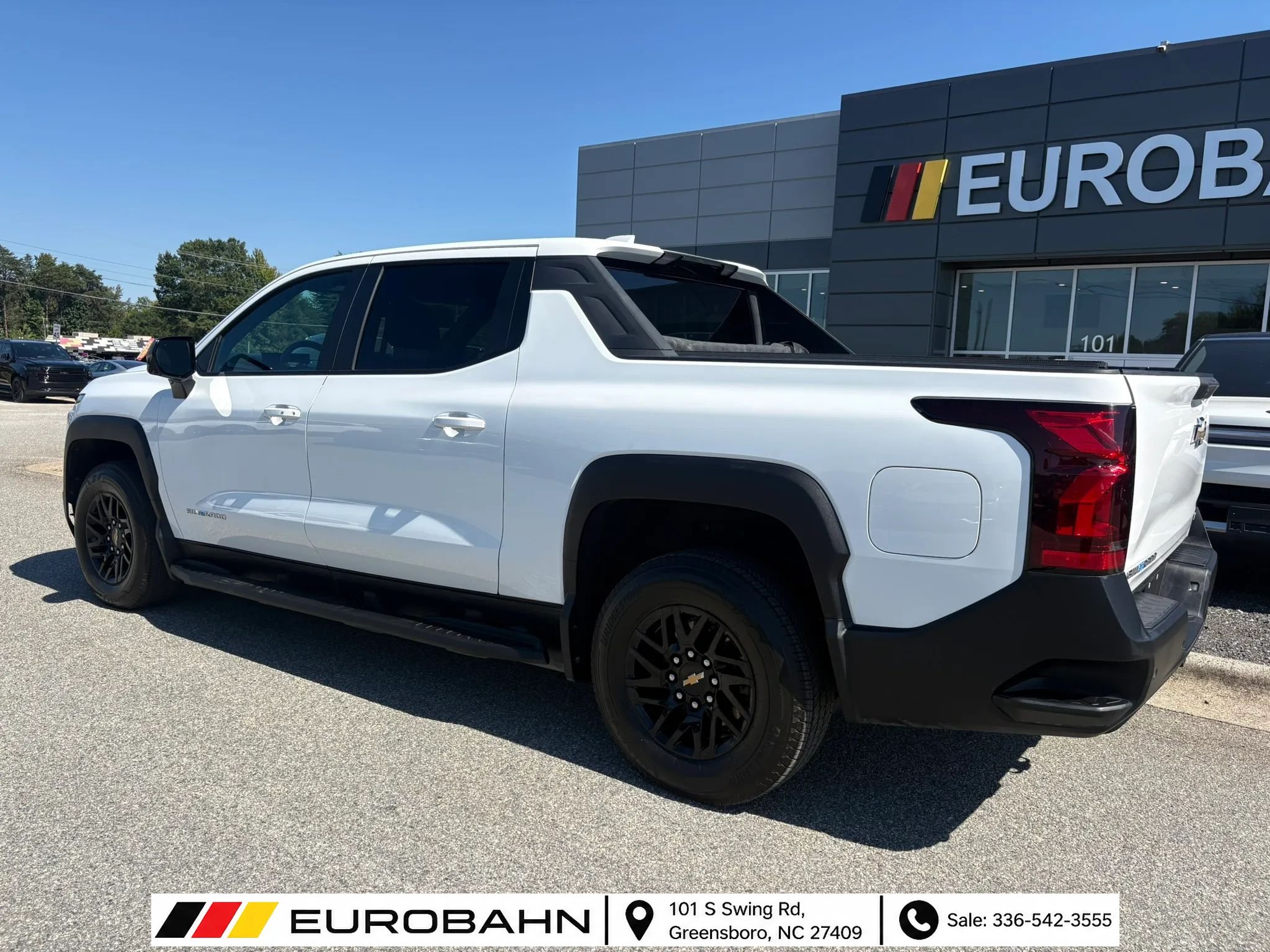 Used 2024 Chevrolet Silverado EV W/T AWD/4WD image 30