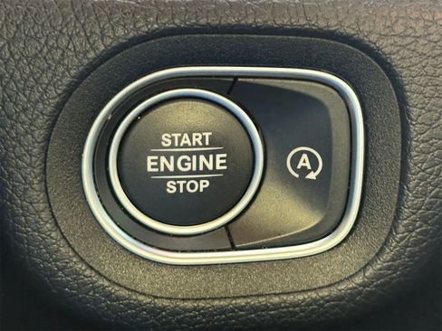 Used 2021 Mercedes-Benz GLE 350 4MATIC image 25