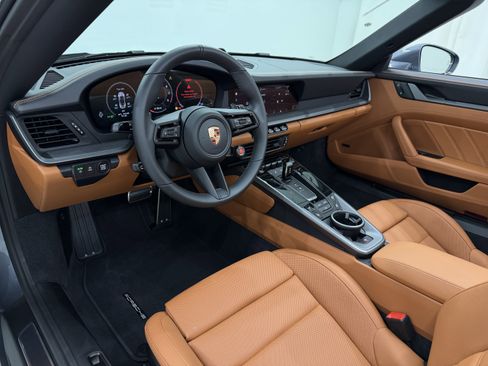 New 2026 Porsche 911 Carrera image 4
