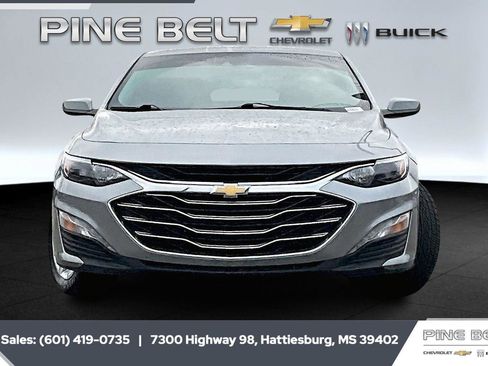 Used 2023 Chevrolet Malibu LT w/ Driver Confidence Package FWD image 3