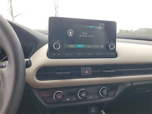 Certified 2025 Honda HR-V LX image 24