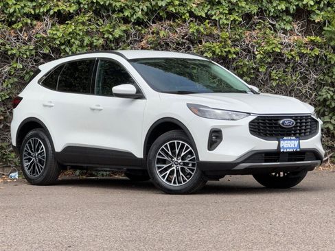 New 2025 Ford Escape SE image 1