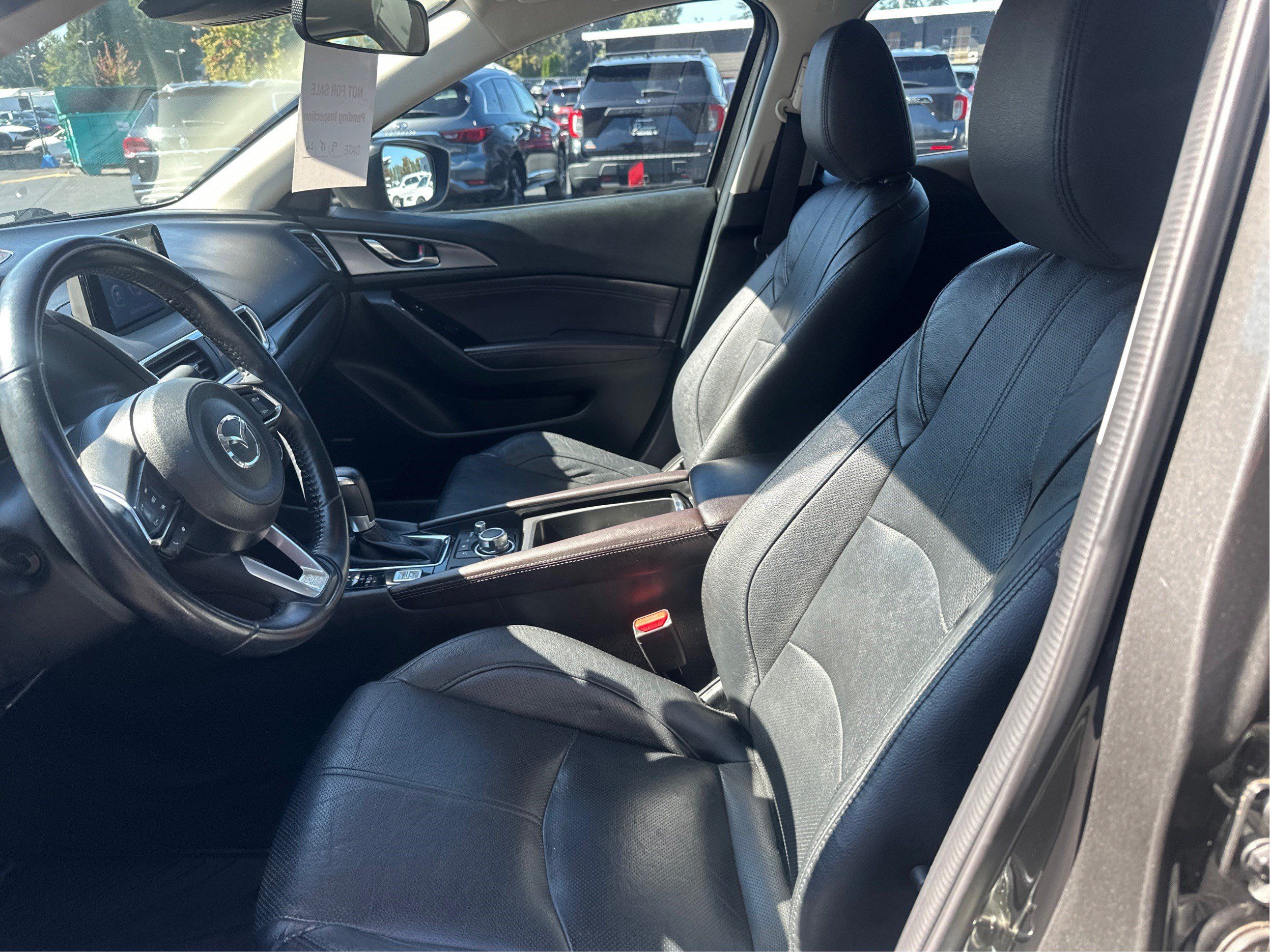 Used 2017 MAZDA MAZDA3 Grand Touring FWD image 9