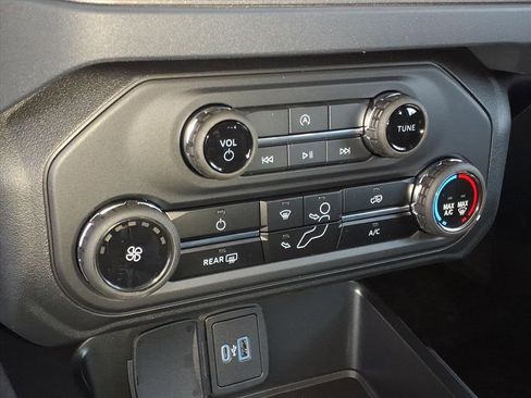 New 2025 Ford Bronco 2-Door w/ Sasquatch Package image 18