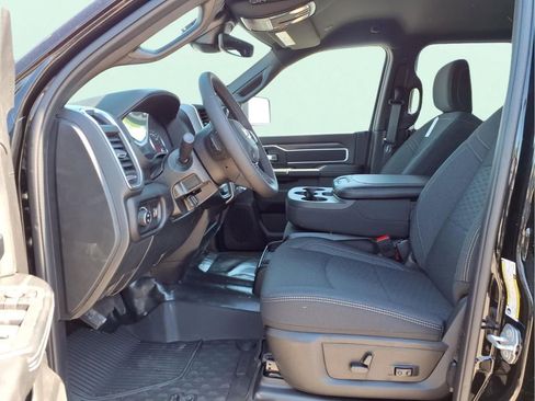 New 2026 RAM 2500 Big Horn AWD/4WD image 15