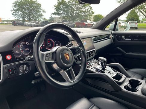 Used 2020 Porsche Cayenne AWD/4WD image 16