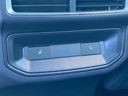 Certified 2025 Volkswagen Atlas Cross Sport SEL image 21