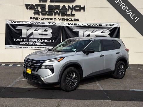Used 2024 Nissan Rogue S FWD image 1