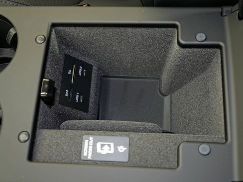 New 2026 Porsche Macan image 30