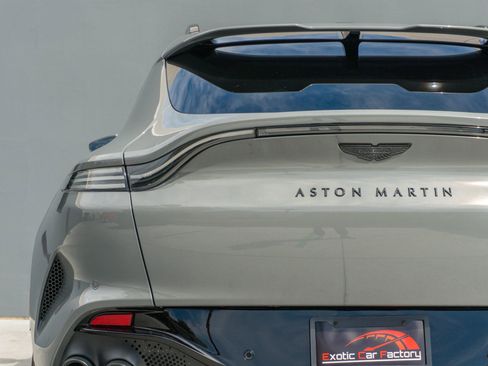 Used 2025 Aston Martin DBX 707 image 44