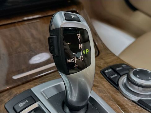 Used 2013 BMW 528i xDrive Sedan image 16