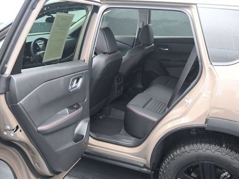 Used 2026 Nissan Rogue SV AWD/4WD image 22
