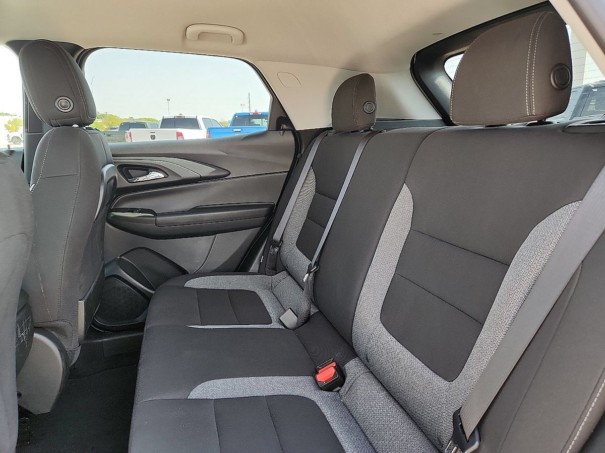 Used 2026 Chevrolet TrailBlazer LT FWD image 6