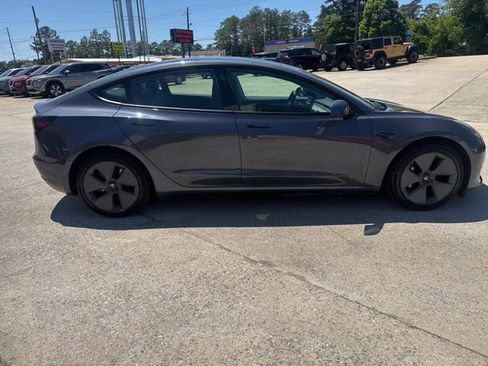 Used 2022 Tesla Model 3 Long Range AWD/4WD image 5