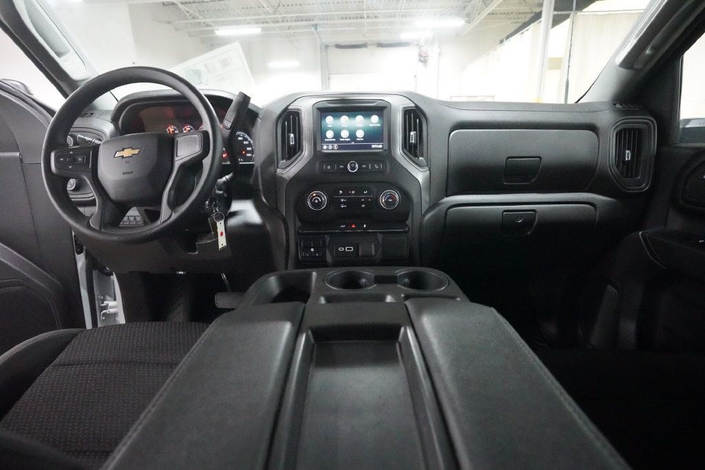 Used 2022 Chevrolet Silverado 2500 Custom w/ Custom Convenience Package AWD/4WD image 5