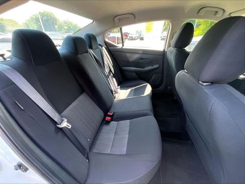 Used 2024 Nissan Sentra SV FWD image 16