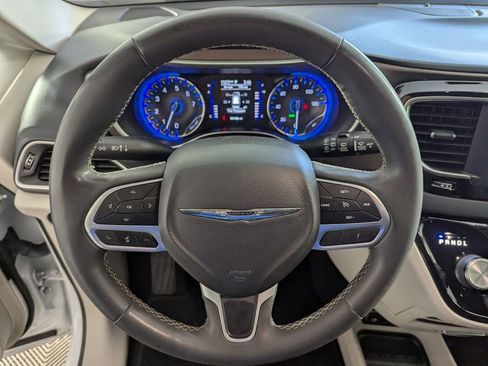 Certified 2022 Chrysler Voyager LX image 20