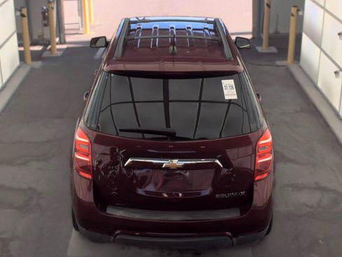 Used 2017 Chevrolet Equinox LT w/ Convenience Package FWD image 4