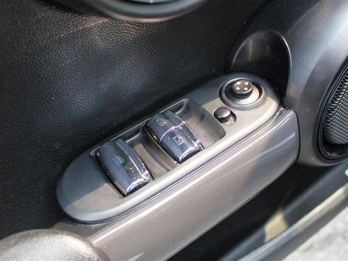 Used 2019 MINI Cooper Convertible image 19