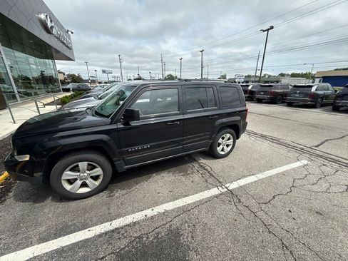 Used 2014 Jeep Patriot Sport w/ Power Value Group FWD image 1