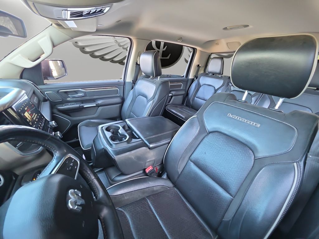 Used 2019 RAM 1500 Laramie AWD/4WD image 10