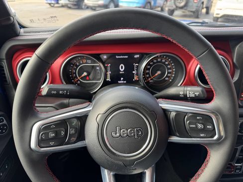 Used 2023 Jeep Gladiator Rubicon w/ LED Lighting Group AWD/4WD image 19