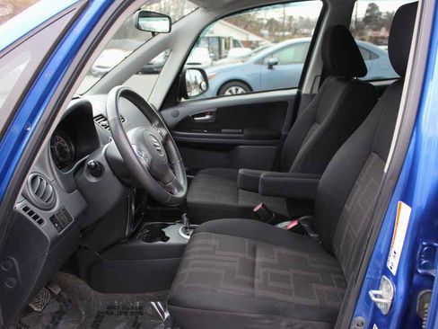 Used 2012 Suzuki SX4 AWD Hatchback image 25