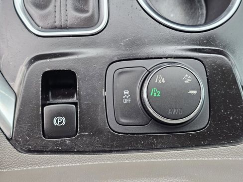 Used 2019 Chevrolet Traverse LT image 30