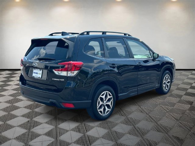 Used 2024 Subaru Forester Premium AWD/4WD image 5