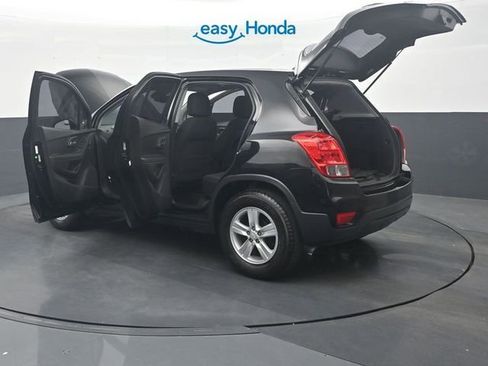 Used 2020 Chevrolet Trax LS image 37