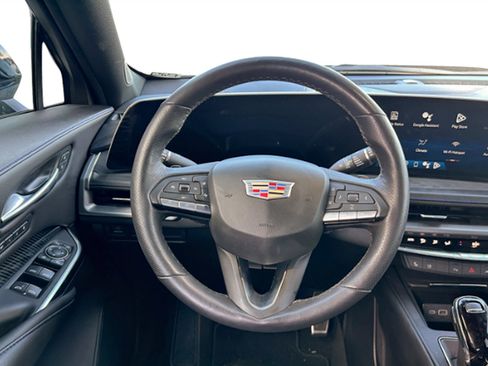 Used 2024 Cadillac XT4 Sport image 14