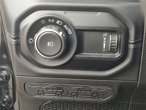 Certified 2024 Jeep Wrangler Unlimited Rubicon image 28