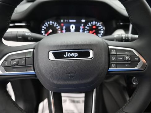 Used 2025 Jeep Compass Limited AWD/4WD image 14
