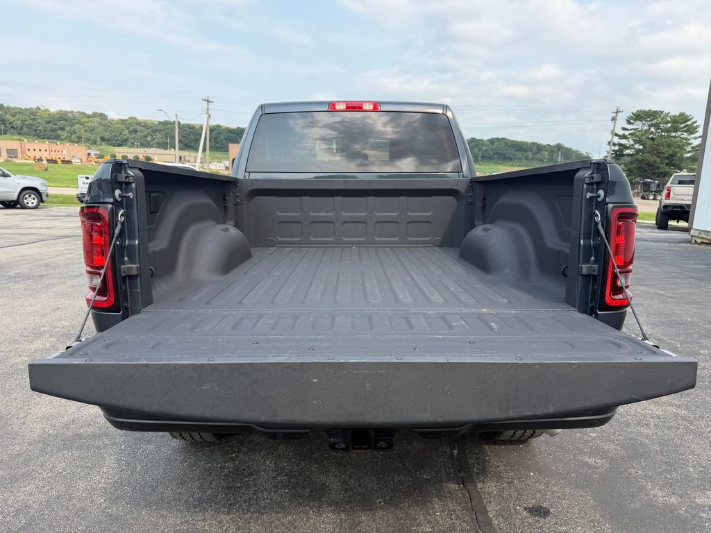 Used 2025 RAM 2500 Big Horn AWD/4WD image 12