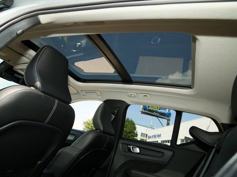 New 2026 Volvo XC40 B5 Plus w/ Protection Package Premier image 17