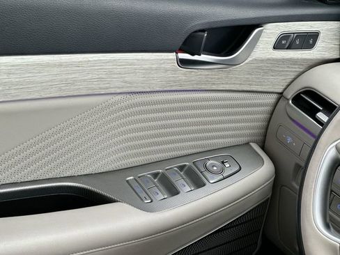 Used 2024 Hyundai Palisade Calligraphy image 17