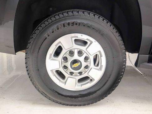 Used 2017 Chevrolet Suburban 3500 LS w/ Driver Alert Package AWD/4WD image 34