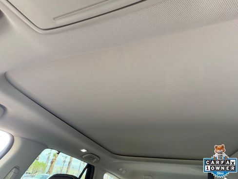 Used 2024 Honda Pilot Touring image 16