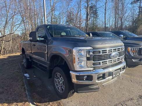 Used 2024 Ford F350 XLT w/ Snow Plow/Camper Package image 3