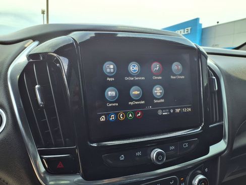 Used 2023 Chevrolet Traverse High Country FWD image 4