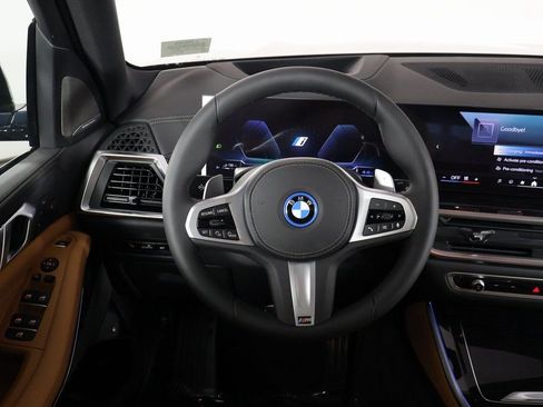 New 2026 BMW X5 xDrive50e w/ M Sport Package AWD/4WD image 3