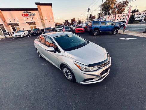 Used 2016 Chevrolet Cruze LS FWD image 25