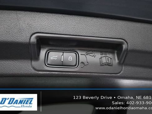Used 2022 Ford Explorer XLT w/ Equipment Group 202A AWD/4WD image 40