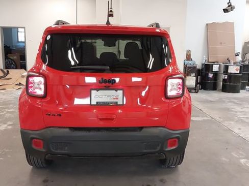 Used 2022 Jeep Renegade Altitude w/ Convenience Group AWD/4WD image 43
