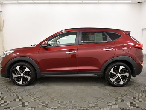 Used 2016 Hyundai Tucson Limited w/ Option Group 03 AWD/4WD image 4