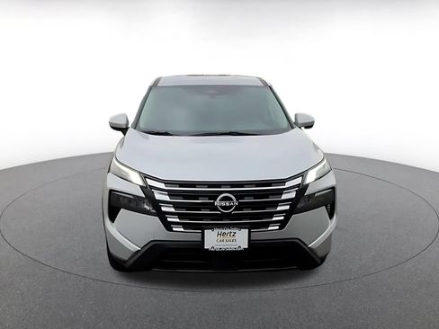Used 2025 Nissan Rogue SV FWD image 4