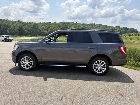 Used 2021 Ford Expedition XLT AWD/4WD image 2