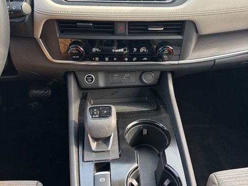 Certified 2023 Nissan Rogue SV image 26